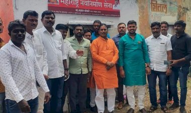 *माढा तालुका मनसेच्या संपर्क कार्यालयाचे  उद्घाटन*,, ------ *तालुक्यातील अंबाड येथे मनसेचे नेते दिलीप धोत्रे अन प्रशांत गिड्डे यांच्या उपस्थितीत उघडले कार्यालय*