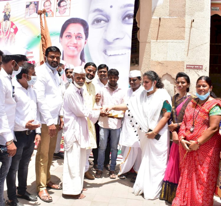 पंढरीत खा.सुप्रियाताई सुळे यांचा वाढदिवस विविध उपक्रमांनी साजरा!