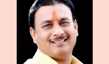 *पंढरीतील लसीकरणाच्या ठिकाणी चालू असलेली नगरसेवकांची लुडबुड मनसे  खपवून घेणार नाही!*  *गोरगरिबांच्या आड  येणाऱ्याला मनसेचे नेते दिलीपबापू धोत्रे  यांच्याकडून दिलासा*