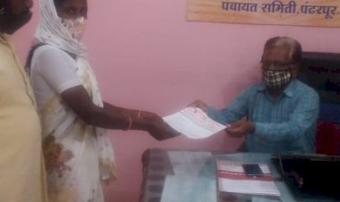 *लोकशाहीने दिले सरपंचपद*!    *कारभारात मात्र लोकशाहीच नडली*   *रोपळेच्या सरपंच महिलेने मांडली व्यथा*