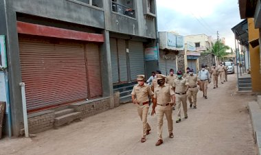 *करकब पोलिसांचे गावातील विविध भागातून परेड*!