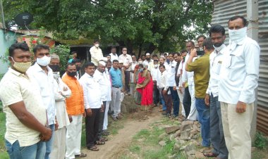 *मराठी पत्रकार संघाची घर तिथे वृक्ष संकल्पनेची सुरुवात* *वृक्षारोपणासाठी कौठाळी गाव घेतले दत्तक *  :* वृक्षसंवर्धनातून पर्यावरण समृद्धीसाठी प्रयत्न*.