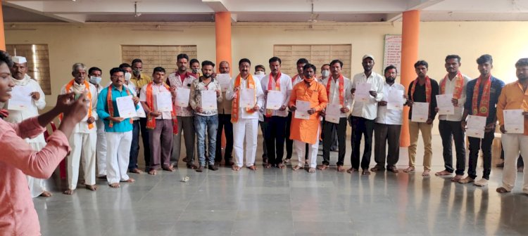 *सामान्य लोकांना मानसिक आधार देण्याचे काम शिवसैनिकांचे- संभाजीराजे शिंदे*   * करकंब येथे शिवसंपर्क अभियानाची सुरुवात*