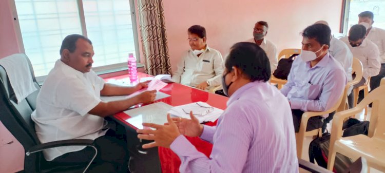 *आ. समाधान आवताडे यांनी भीमा पाटबंधारे अधिकाऱ्यांसमवेत घेतली आढावा बैठक*