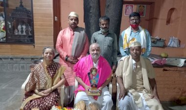 *वेदमूर्ती विवेक शास्त्री गोडबोले यांना काण्व पुरस्कार प्रदान*