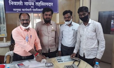 *आधार मोबाईल लिंकिंग शिबिराची तहसील कार्यालय येथे उत्साहात सुरुवात*