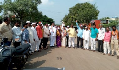 *महाविकास आघाडीच्या वतीने पुकारलेल्या बंदला राष्ट्रवादीचे नेते नागेश फाटे केली स्वतःच्या गादेगाव गावापासून सुरवात*  *गादेगावकरांनीही दिला बंदला उत्तमच प्रतिसाद*