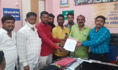 *आठ दिवसात सुधारणा नाही झाल्यास मनसे स्टाईल आंदोलन करून ग्रामपंचायत कार्यालयास कुलूप ठोकणार.* *करकंब स्मशान भूमी चा प्रश्न आता पंचायत समितीच्या दारात,...*....!