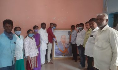 *करकंब येथे धम्मचक्र परिवर्तन दिना निम्मित लसीकरण व जनजागृती कार्यक्रम संपन्न*   *सिद्धार्थ नगर येथे लसीकरण व लसीकरण मोहिमेची जनजागृती.रकंब/ प्रतिनिधी*  *109 जणांनी लसीकरणाचा लाभ घेतला*.  **आरोग्य विभाग, रिपब्लिकन पार्टी ऑफ इंडिया आठवले गट, व भीमराव दादा शिंदे सोशल फाउंडेशन यांचा संयुक्त उपक्रम*