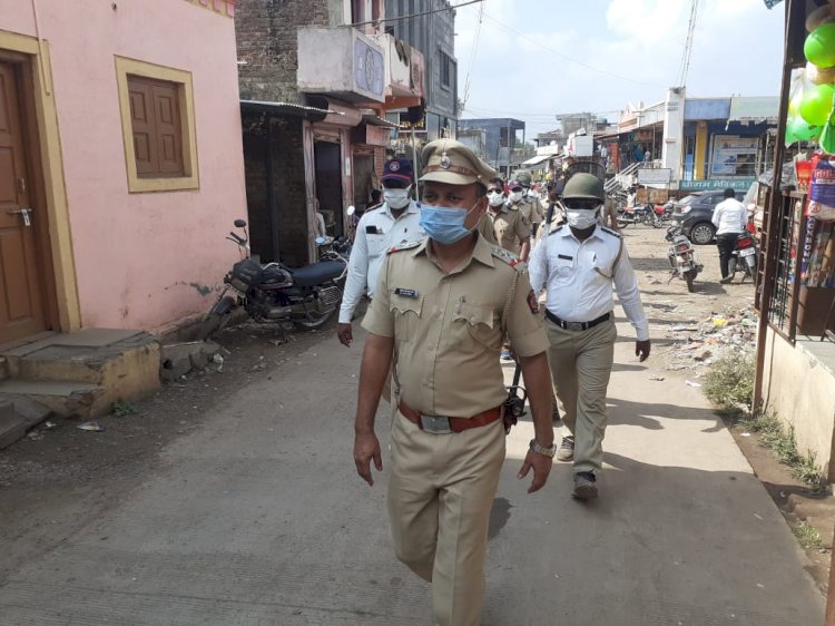 * करकंब पोलीसांचा रूट मार्च*