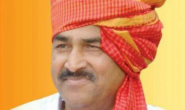 *आमदार बाबनदादा शिंदे यांना पडला पंढरपूर तालुक्यातील माढा विधानसभा मतदार संघातील 42 गावांचा विसर*  - *42 गावातील रस्त्यांची दुरावस्था, करकंब कृषी मंडल कार्यालय अनेक दिवसांपासून बंद अवस्थेत*