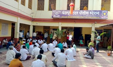 * पंढरीत भाजपा सोलापूर जिल्ह्याच्या वतीने जोडे मारो आंदोलन*