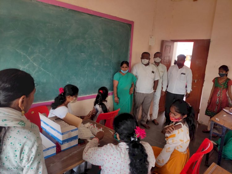 *जिजाऊ ते सावित्री सन्मानांतर्गत करकंब येथे आरोग्य मार्गदर्शन*  *रामभाऊ जोशी हायस्कूल येथे महालसिकरण मोहीम संपन्न*