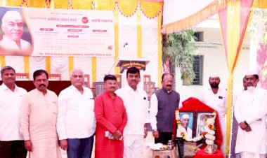 *स्व वसंतदादा हे परिस्थितीचे चटके सहन करत, शेवटच्या श्वासापर्यंत लोककल्याणासाठी झटलेले लोकनेते होते*  * स्व.वसंतराव काळे यांच्या जयंती निमित्ताने प्राचार्य दादासाहेब साळुंखे यांचे प्रतिपादन*