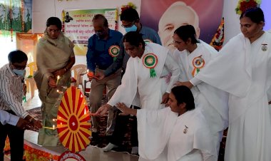 *मूल्यनिष्ठ समाज बनविण्यासाठी ईश्वरीय सत्संगाची गरज आहे*  * ब्रम्हाकुमारी उज्वला दीदी यांचे प्रतिपादन*