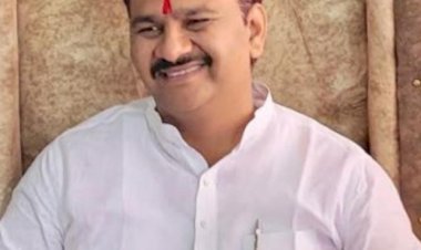 *अभी... नही तो जीत... कभी नही.... म्हणत शेतकरी सभासद.. कामगारांचे श्री विठ्ठलाला साकडे......!*   *आबा उर्फ अभिजीत पाटील सहानुभूतीची लाट उसळली.*   *पंढरपूर तालुक्यासह राज्यात बनला अभिजीत पाटलांचा चर्चेचा विषय.*