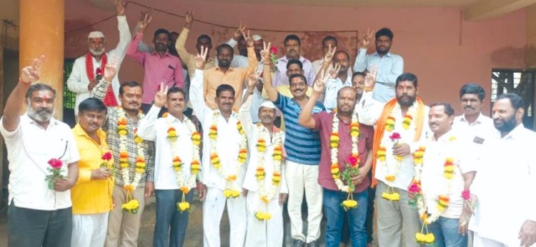 *पंढरपूर हमालपंचायतच्या अध्यक्षपदी ढोले तर उपाध्यक्षपदी सुरवसे व भुईटे* *हमालमापाडी कामगारांनी एकत्र येवून आपल्या हक्कासाठी लढा द्यावा -: जिल्हाध्यक्ष शिवाजी शिंदे*