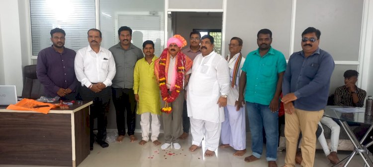 *भाजपचे माजी मंत्री संजय सावकारे यांची पंढरीतील संभाजी शिंदे नाईक यांच्या निवासस्थानी भेट*