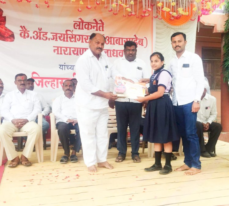 *जिल्हास्तरीय वक्तृत्व स्पर्धेमध्ये एस.पी. स्कूलचा दबदबा.*   *तब्बल सहा विद्यार्थी बक्षीस पात्र*.