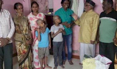 *पंढरीतील अपघातग्रस्त कुटुंबास समाजसेवक संजय ननवरे यांची मदत*