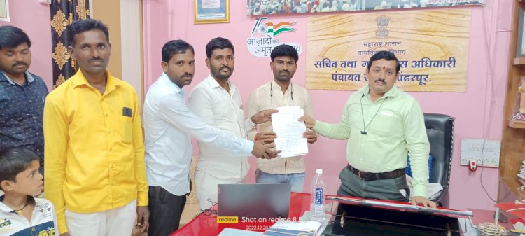 *अन्यथा गटविकास अधिकारी यांच्या दालनात शाळा भरवणार.*    *पालकांचा इशारा.*