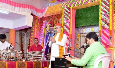 *रामनामांमुळे इच्छा आणि वासनांचा क्षय होऊन बुध्दी स्थिर होते :-विश्वासबुवा कुलकर्णी*  *आज बाळगुरु नाव्हेकर यांच्या कीर्तनाने नारदीय कीर्तन महोत्सवाची सांगता.*