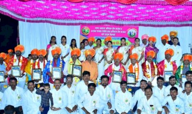 *स्वच्छता व पर्यावरणासाठी प्रयत्न करणाऱ्या युवकांना करकंबच्या नागरिकांनी साथ द्यावी-भास्कर पेरे पाटील.*