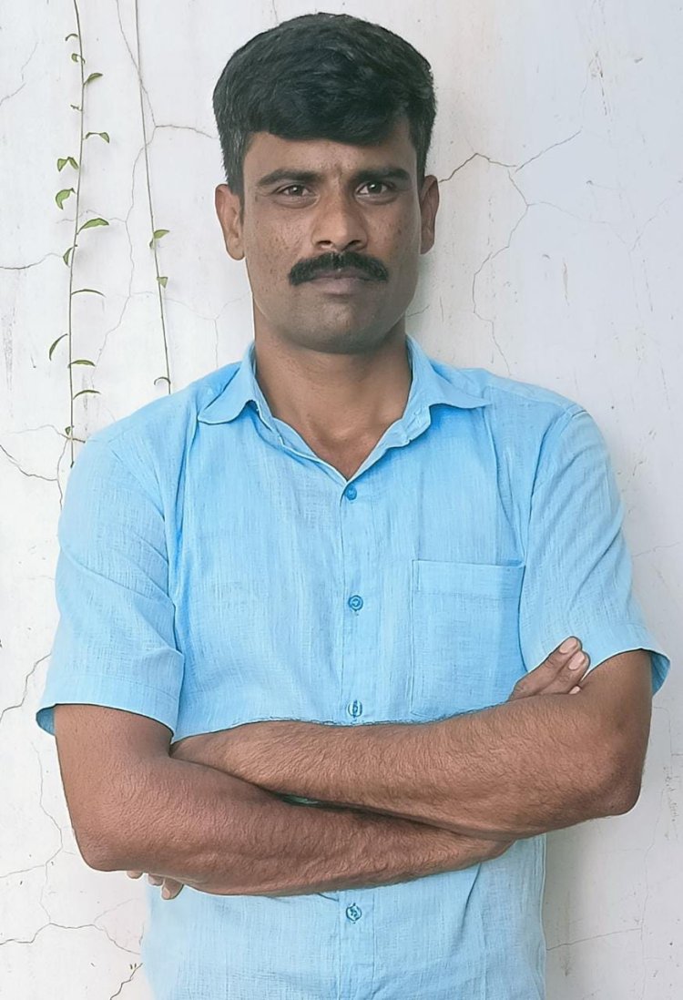 *करकंब येथील सुधीर मारुती रणे च्या ड्रायव्हिंगचा अनुभव आणि धाडसामुळे  40 प्रवाशांना मिळाले जीवदान.....!!*  *सोलापूर पुणे महामार्गावरील थरार,बस चालकाला आला हार्टअटॅक.*