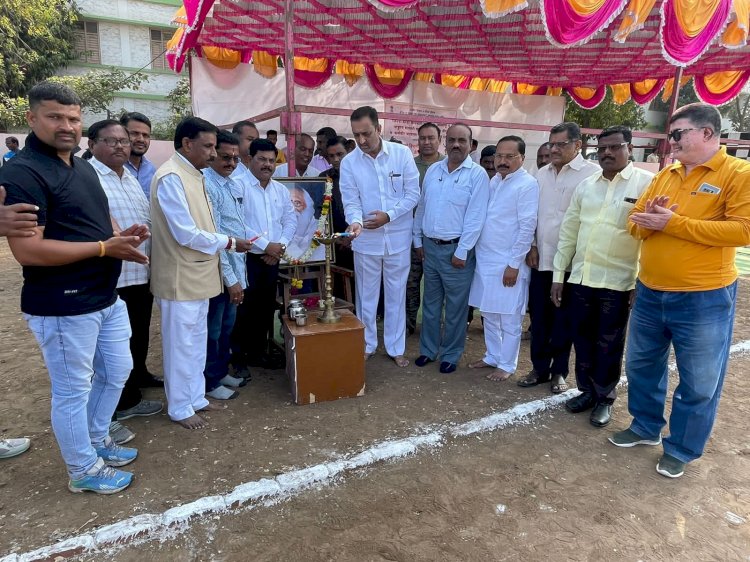 *पंढरपुरात पुणे विभागीय शालेय मैदानी क्रीडा स्पर्धेचे आयोजन.*  *माजी आमदार प्रशांत परिचारक यांच्या हस्ते क्रीडा स्पर्धेचे उद्घाटन*