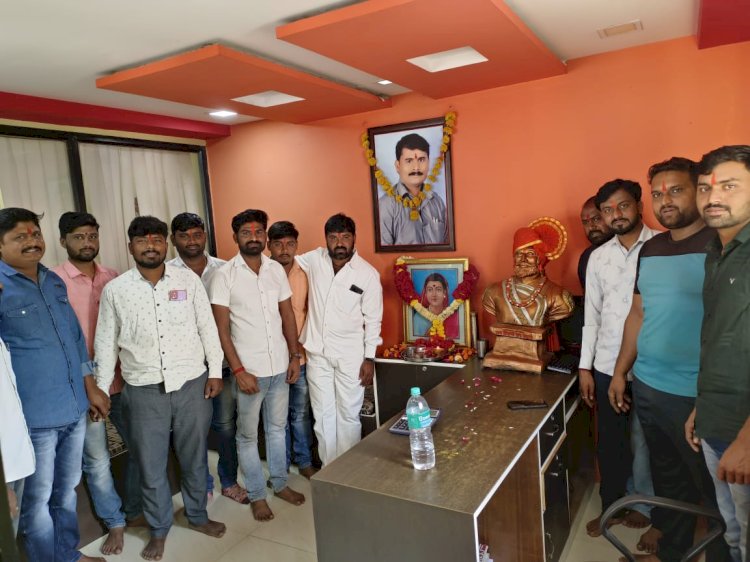 *करकंब येथे सावित्रीबाई फुले यांच्या पुण्यतिथीनिमित्त अभिवादन.*