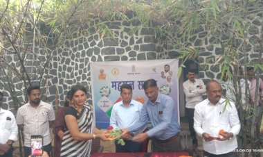 *तृतीय पंथीयाना तहसील कार्यालयाच्या वतीने रेशन कार्डचे वाटप*  *अन्नसुरक्षा योजनेसह संजय गांधी योजनेत केला समावेश*