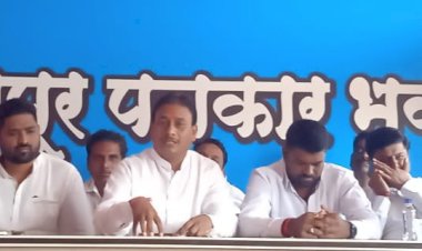 *सुविधाच न देणाऱ्या नगरपालिकेला कर वाढविण्याचा काय अधिकार?*  *मनसे नेते दिलीप धोत्रे यांची पंढरपूरकरांना हाक ..*  *सोमवारी नागरिकांसह नगरपरिषद प्रशासनाला जाब विचारणार*