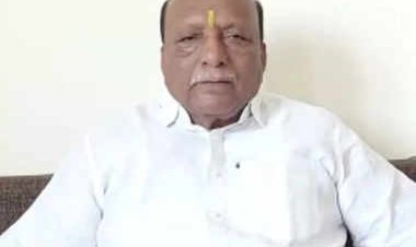 *पक्षाकडे उमेदवारी मागण्याची प्रक्रिया पूर्ण केली!*  *संधी मिळाल्यास सोलापूर लोकसभेची निवडणूक लढवणार*  * माजी मंत्री लक्ष्मणराव ढोबळे यांची पंढरीत प्रतिक्रिया