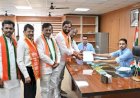 *सोलापूरात ना. फडणवीस यांच्या उपस्थितीत उमेदवारी अर्ज दाखल*  *भाजपा आणि महायुतीचे प्रचंड मोठे शक्ती प्रदर्शन*   *सातपुते, निंबाळकरांचा अर्ज भरण्याच्या मिरवणुकीस हजारोंची गर्दी*