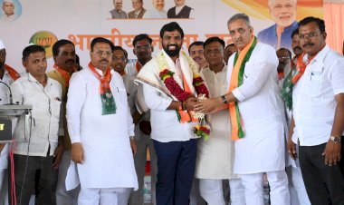 *पांडुरंग परिवाराची आ.राम सातपुते यांच्यासाठी जोरदार फिल्डींग*  * आ. प्रशांतराव परिचारक यांनी घेतली मंगळवेढा तालुक्यातील  कार्यकर्ता विचार विनिमय बैठक*