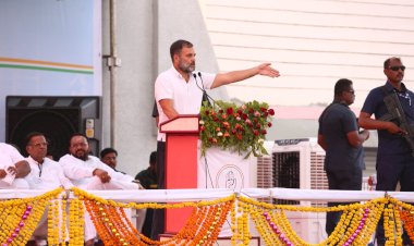 *मोदींनी २२ अब्जाधीश बनविले, आम्ही कोट्यवधी गरिबांनाच लखपती बनविणार!*  *सोलापुरात राहुल गांधी यांचा घोषणांचा वर्षाव*