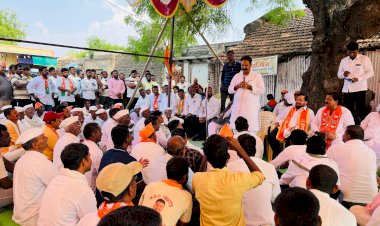 *मोहिते पाटलांनी संस्था, कारखाने, बँका बुडवण्याचे काम केले - खा.निंबाळकर 