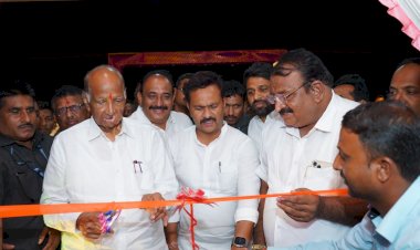 *निष्ठावंत शिलेदाराच्या कार्यक्रमास खा. पवार यांची उपस्थिती*   *प्रदेशाध्यक्ष नागेश फाटे यांच्या ट्रॅक्टर्स शोरुमचे शानदार उद्घाटन*