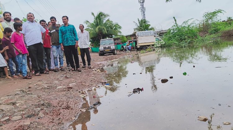 *आता समस्या सोडविण्यासाठी आ. समाधान आवताडे मैदानात*  *पंढरपूर शहरातील अडचणींबाबत नगरपालिकेला दिल्या सूचना*  *कुंभार गल्ली  शिंदे नाईक नगर भागातील गंभीर विषय सोडविण्यासाठी घेतले मनावर*