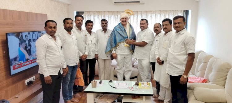 *चारा छावणीचे बिलाचा प्रश्न मार्गी लावण्यात आ. समाधान आवताडे यांना यश*  *मदत व पुनर्वसन मंत्री ना. अनिल पाटील आस्वसनाने  आ. आवताडे यांचेकडून सत्कार अन आभार*