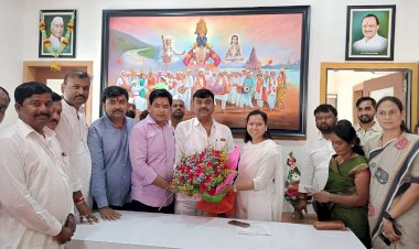 ना. अदिती तटकरे यांचेकडून चेअरमन कल्याणराव काळे यांना  वाढदिवसानिमित्ताने  शुभेच्छा!*