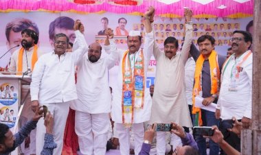  *खा.ओमराजे निंबाळकर यांच्या सडेतोड बसनाने मानेगाव येथील सभा गाजली*  *जनतेच्या पुण्याईवर अभिजीत पाटीलच नक्की विजय होणार असल्याचा खा. निंबाळकरकडून ठाम विस्वास* : 