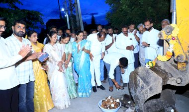 *साठे बंधूंच्या प्रयत्नाने अनेक वर्षाचा प्रलंबित प्रश्न निकाली*  *प्रतिभाताई परिचारक नगर, लक्ष्मी टाकळी येथे ओढ्याच्या कामास सुरुवात*