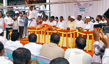 *लाईफ लाईन हॉस्पिटलमध्ये अत्याधुनिक नेत्रसेवा विभागाचे शुभारंभ*  " *सौ.शुभांगी व श्री रमेश राव देशमुख यांच्या शुभहस्ते उद्घाटन*