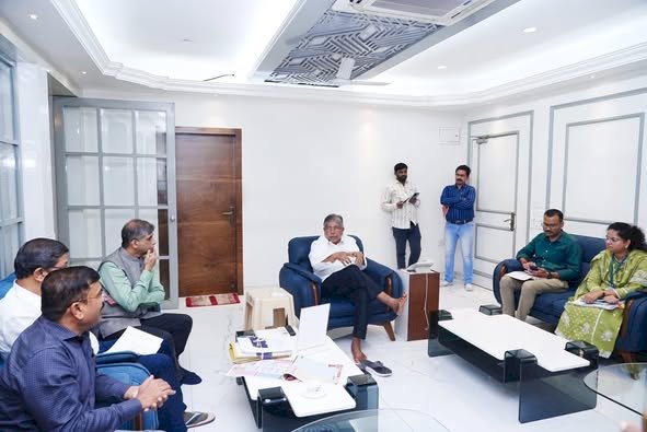 *उच्च व तंत्र शिक्षण मंत्री चंद्रकांत पाटील यांच्या अध्यक्षतेखाली नवीन महाविद्यालय मान्यता प्रणाली संदर्भात महत्वपूर्ण बैठक संपन्न*  