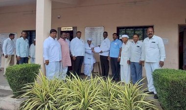 *सहकार शिरोमणी की बचाव संघर्ष समिती पेटली इरेला*!  *थेट कारखाना स्थळावर जावून दिली कार्यकारी संचालकाकडे केली रीतसर चौकशी*