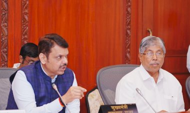 *शिष्यवृत्ती वितरण ‘ऑटो सिस्टम’वर होण्यासाठी प्रारूप तयार करावे*: *मुख्यमंत्र्यांचे निर्देश* • नवीन महाविद्यालय मान्यता प्रणालीचे मुख्यमंत्री देवेंद्र फडणवीस यांच्या हस्ते उद्घाटन* • मुख्यमंत्र्यांच्या अध्यक्षतेखाली राज्य उच्च शिक्षण व विकास आयोगाची बैठक संपन्न*