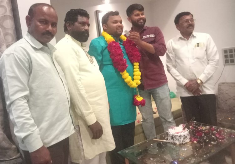 *शिवसेनेचे युवा नेतृत्व भाई नितीन काळे यांच्या  वाढदिवसानिमित्त शुभेच्छांचा वर्षाव..!*  *विविध शाळेतील विद्यार्थ्यांना केले शालेय साहित्याचे वाटप*