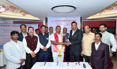 *पंढरपूर बिल्डर असोसिएशनच्या चेअरमनपदी समाधान काळे यांची  निवड*   *आ. समाधान आवताडे यांच्या उपस्थितीत नूतन पदाधिकाऱ्यांचा पदग्रहण समारंभ संपन्न.*