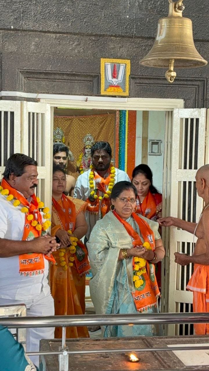 *नगराध्यक्ष पदाच्या भाजपच्या उमेदवार सौ.शामल  शिरसाट यांच्या प्रचाराचा शुभारंभ*  *पंढरपूर रामबाग येथील श्रीराम मंदिरातून प्रचाराची सुरुवात*